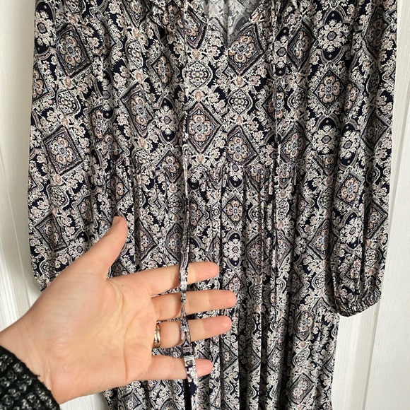 Carly Jean Los Angeles Noel Dress - Picture 10 of 13